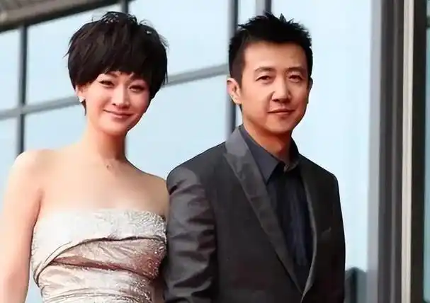 婚后梅婷为了让丈夫的事业有起色,拿自己这些年赚到的钱来投资.