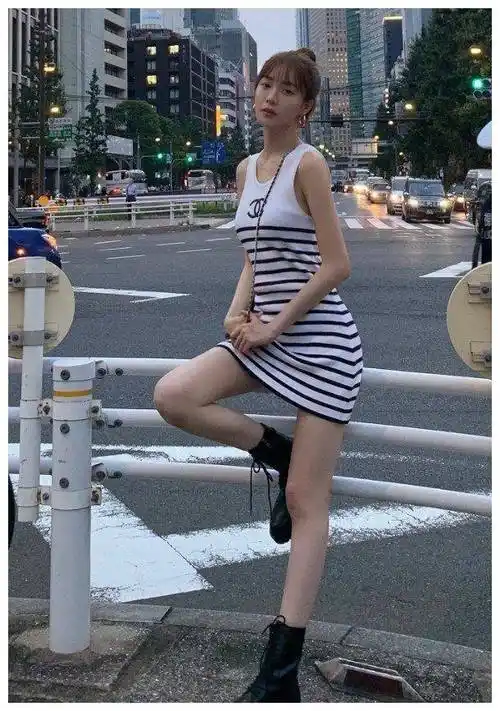 原创赵尧珂的腿到底有多绝看到她穿修身的长裙效果腿上帝亲过