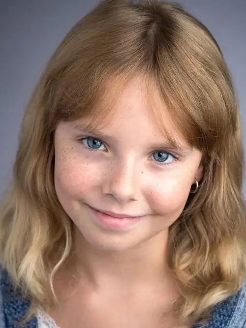 justin gilmoremichael kendall kaplanboat owner       (uncredited