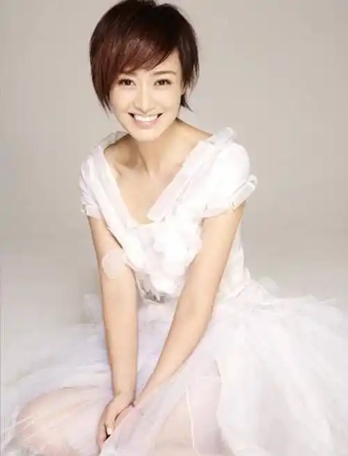 主持,曾有两男人为她分手,如今成为富商太太_赵子琪_路金波_赵宝刚