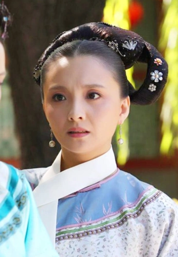 之后孙茜又在《芈月传》中饰演向氏,虽然只是友情