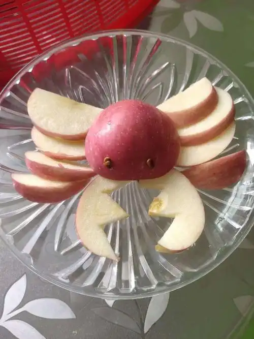 二(3)班同学水果拼图大比拼喜迎双节