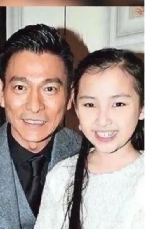 模范爸爸刘德华为女儿雇了保镖保姆一年竟花去5个亿