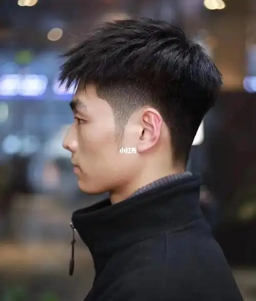 碎盖发型分享_碎盖_发型_老k男士理发馆自由行热门攻略_夏季发型_潮流