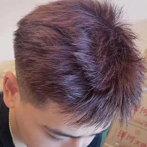 是我头发太黑 染出来是很低调的紫棕色很自然的颜色 挺适合男生染的