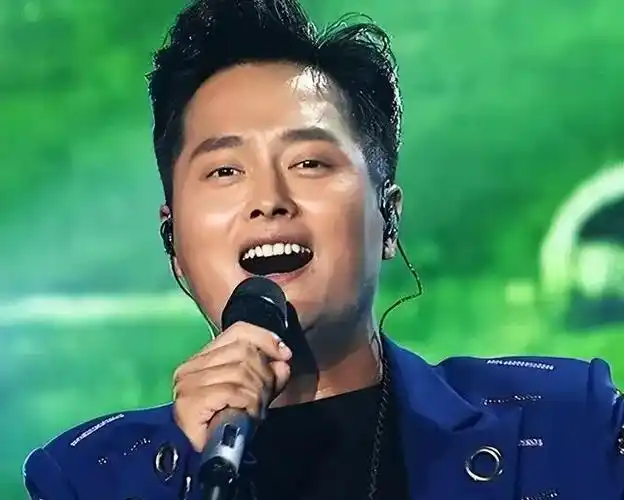 云飞:成名后跟妻子感情破裂,离婚后遇到真爱,生活幸福