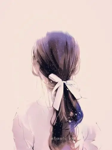 头像女短发背影