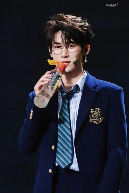 张真源 高光缔造者