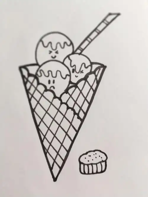 【明达艺蕾培训中心】——创艺亲子简笔画(5-7)《好吃的甜点》明达