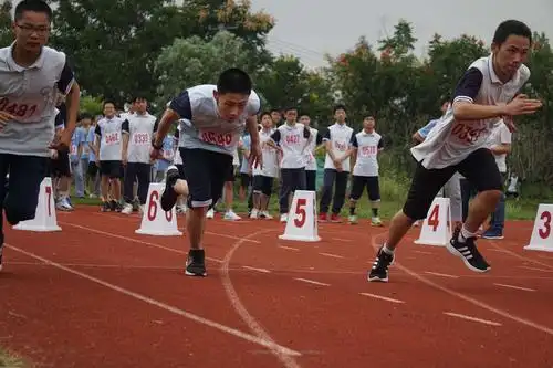 九月阳光正好,我们正青春――记梅溪中学第六届田径运动会