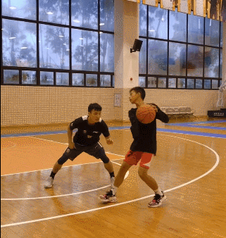 总冠军控卫亲自检验,确实超越同龄人|广东队|cba|徐杰_新浪新闻