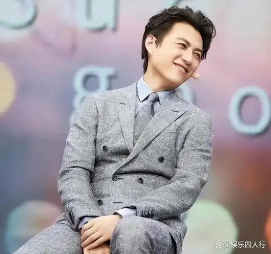 靳东2024年,"叔圈"出现了大洗牌,以下几位可谓是"叔圈的顶尖代表",你