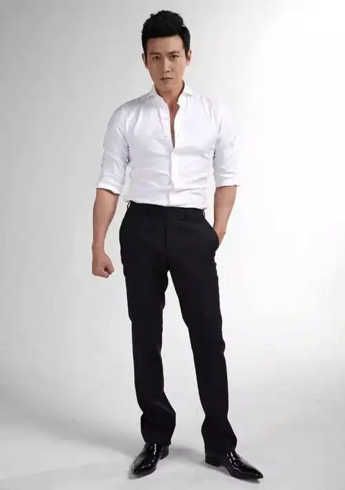 好物清单|你的男票和男神之间,或许只有一件白衬衣的距离 - 肌肉男穿