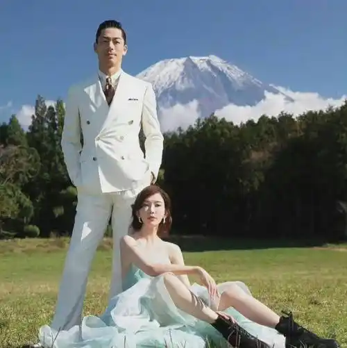 林志玲akira,夫妻真实感情状况曝光!_购物_手臂_评论