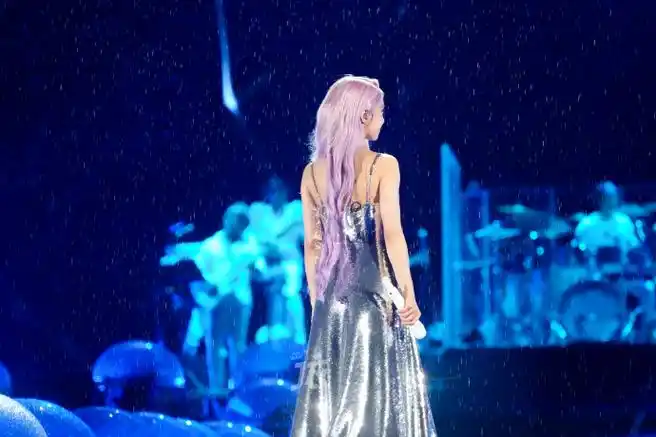 像梦境像电影    #蔡依林雨中妥协氛围感##蔡依林温州演唱会##蔡依林