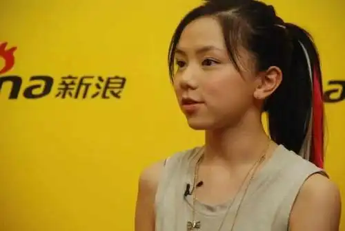 邓紫棋小时候的照片和现在照片对比,从小就是美人胚子