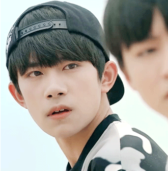 tfboys 易烊千玺 动态 gif