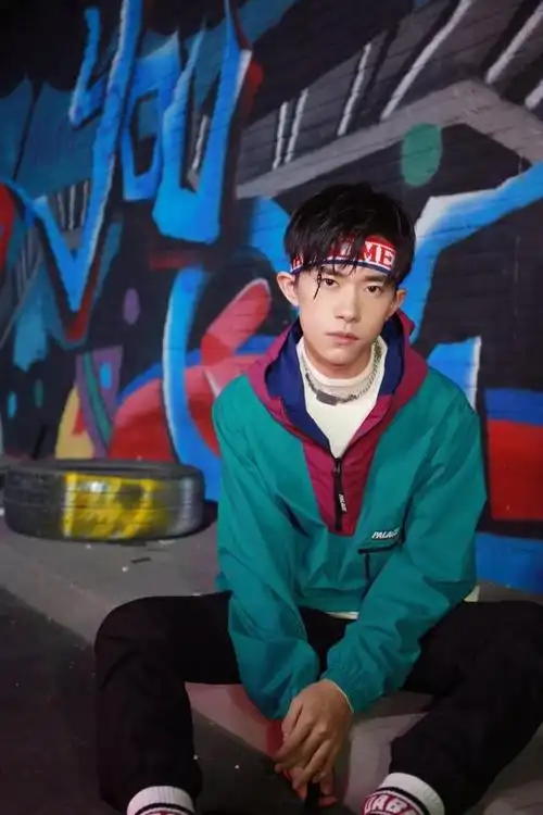 这就是街舞——易烊千玺帅气图片,易烊千玺这就是街舞1图片(易烊千玺