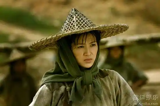 《下南洋》正在央视八套电视剧频道黄金档热播