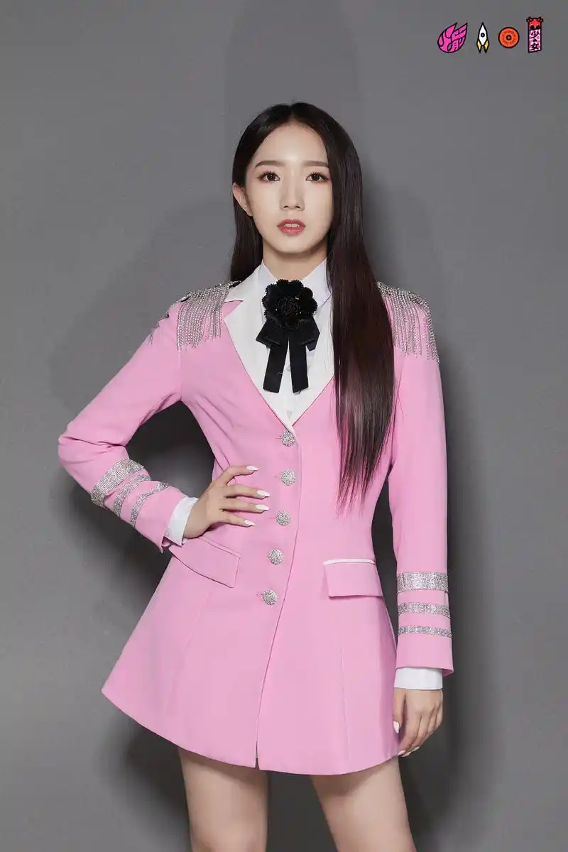 火箭少女新专辑个人单曲名公开,吴宣仪最甜美,杨超越最搞笑!