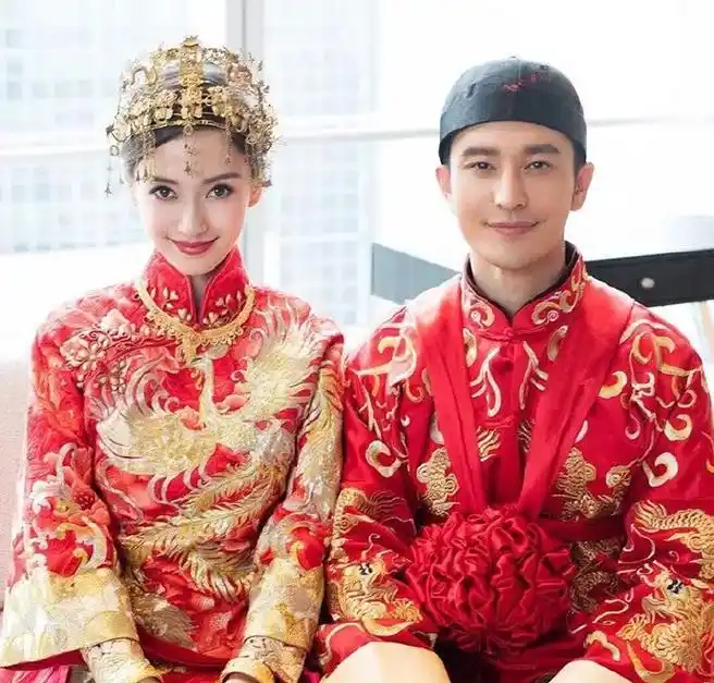 大家都知道黄晓明为angelababy举办了一场世纪婚礼,但 - 抖音