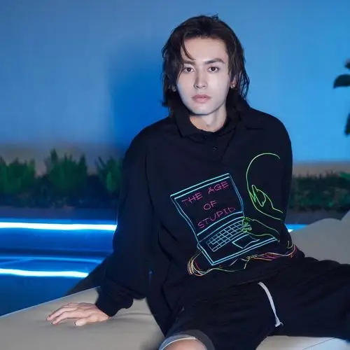 张哲瀚ins整理汇总楼(慢慢更新)