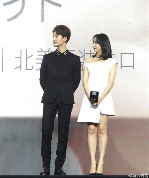 发布会西装显气质,马天宇身高竟成迷,大长腿了解一下?