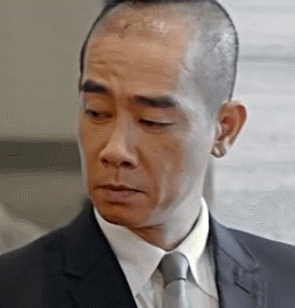 陈小春帅哥春哥搞笑gif动图_动态图_表情包下载_soogif