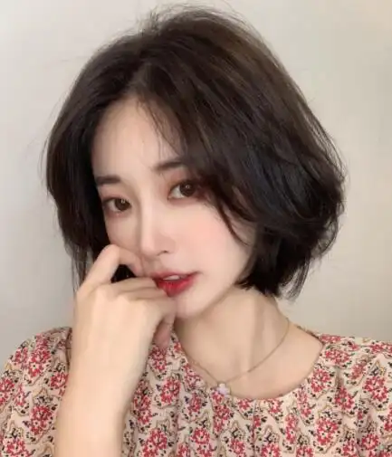 短发图片女2021新款减龄,甜美动人齐肩短发推荐_发型造型_宝妈时尚