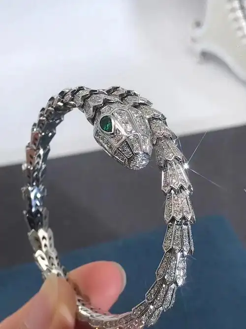 宝格丽高订系列蛇手镯