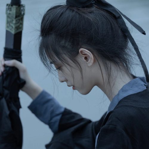 9:37   关注   灯盏 tytb煎糖 古风 女头 御姐 女生头像 真人头像