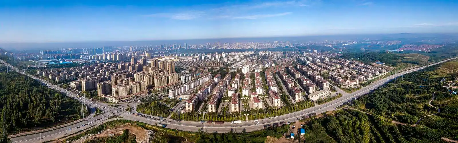 织密八纵八横网67今年以来莱阳市先后实施了40余项道路改造建设工程