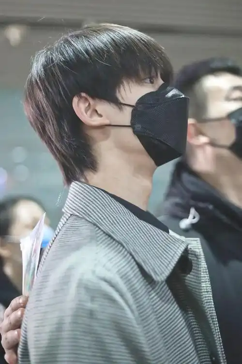 打破xnb丁程鑫本来就有喉结60