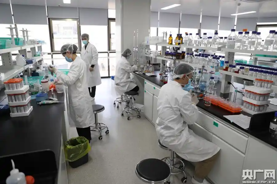 图集丨探访新冠疫苗生产车间 单日生产超40万支