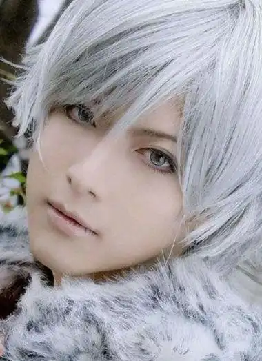 男生头发染白色好看吗 男生怎么染白头发好看