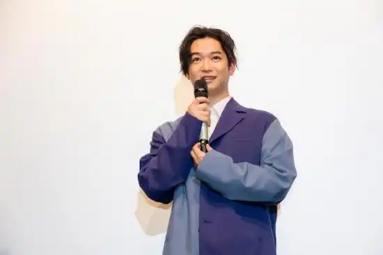 千叶雄大出席首次执导电影活动称下次想挑战长篇