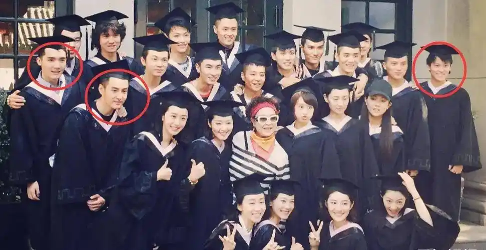 杨紫,秦俊杰中间隔的,不止是爱胡辣汤的张雪迎_张艺谋_合作_恋情