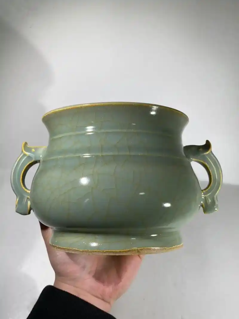 瓷器收藏 #龙泉窑 #宋瓷 #器物之美 #单色釉 #哥窑  - 抖音