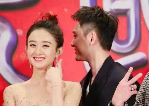 但是其中也不乏一些温暖幸福的家庭,例如黄磊和妻子孙莉,沙溢和胡可