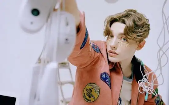 俄罗斯美男模特pomogisebe,雌雄难辨