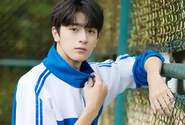 国内大学校草排名,首都师范白敬亭第二,榜首曾进亚洲最帅面孔