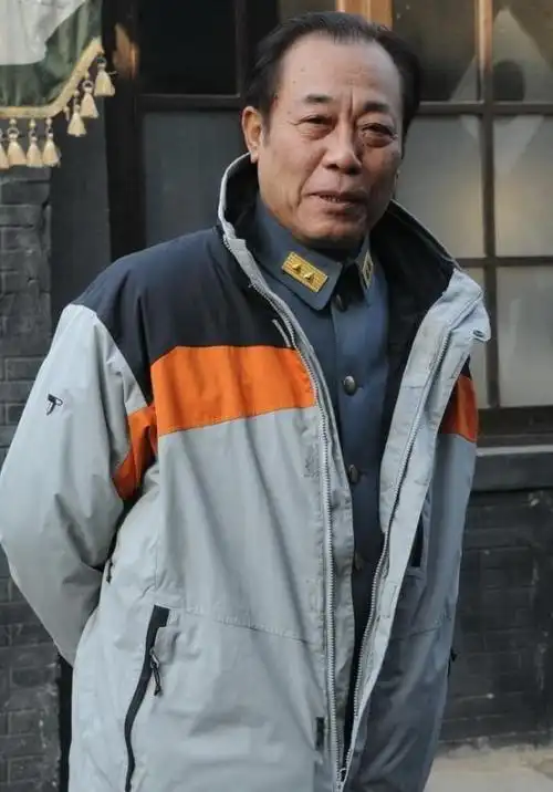 他是最干净的男演员结婚46年零绯闻为妻子息影12年61岁走红