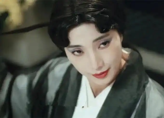 62岁西协美智子近况,身手敏捷肌肉发达,移居美国后低调嫁人生子