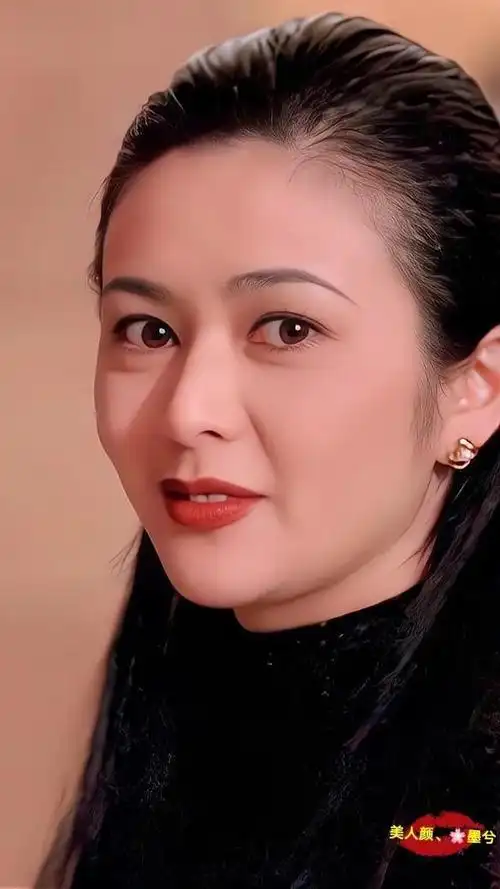 绝色佳人关之琳妩媚多姿气质迷人