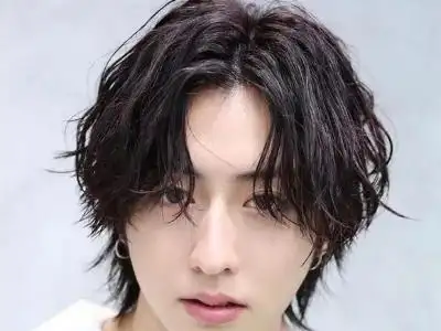 日系纹理烫短发正流行 时髦洋气打造男神魅力 - 日系烫发发型男