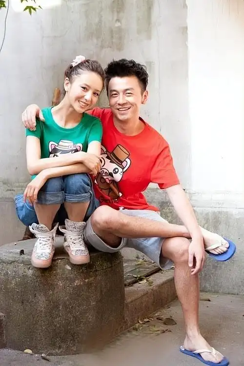 雷佳音个人资料:感谢初恋女友不嫁之恩,那个夜市卖拖鞋的男孩成了!