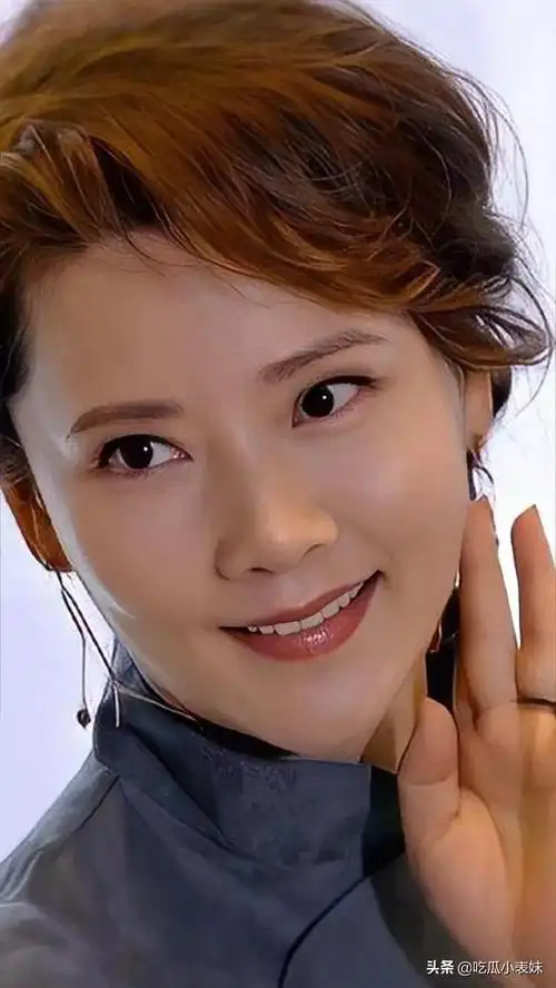 旗袍美女何赛飞