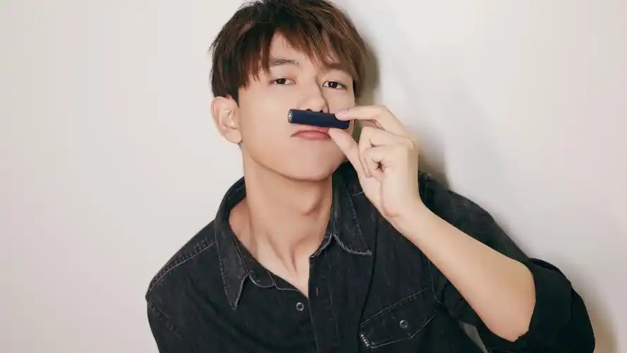 相关标签国民男友李现上一图集:景甜清新写真下一图集:杨紫时尚魅力