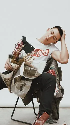 黄景瑜的寸头造型让人过目难忘!将痞帅和可爱的气质融合的如此完美