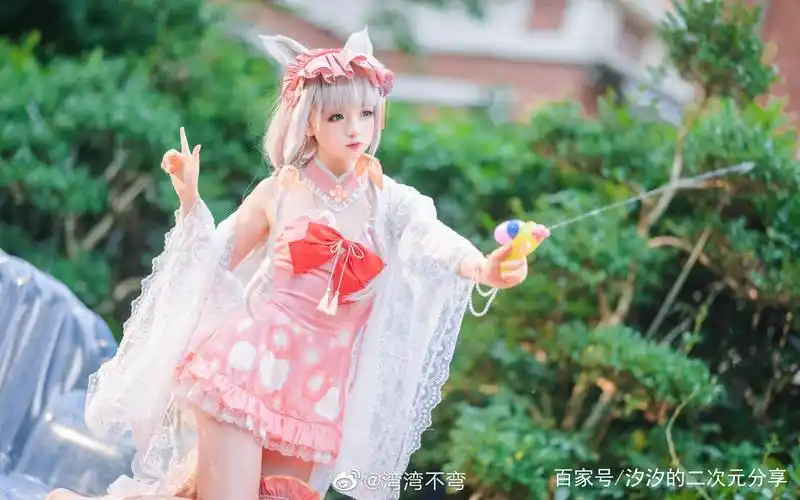 公主连结二次元cos大赏 姬宫真步 小姐姐夏日甜美泳装出镜